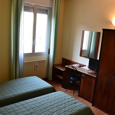 Albergo Elena Пьяноро Экстерьер фото